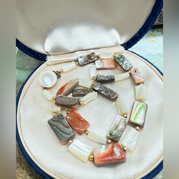 Antique Abalone Mother Of Pearl Necklace - Picture 3 of 17